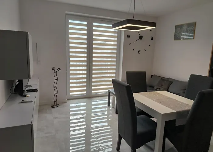 Komfortowy Apartament Z Garazem, Klimatyzacja, Self Check In Szálloda *