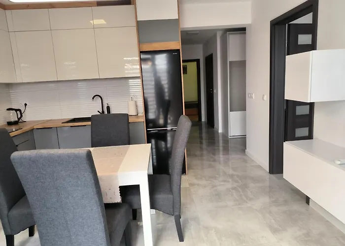 Komfortowy Apartament Z Garazem, Klimatyzacja, Self Check In